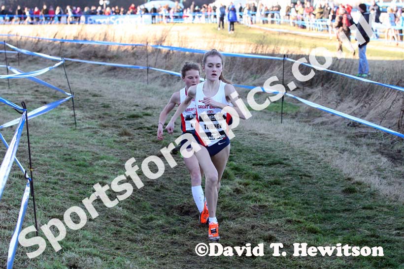 Lydia Turner leads Bobby Clay in the junior womens 4k BUPA Great Edinburgh Cross Country. Photo: David T. Hewitson/Sports for All Pics